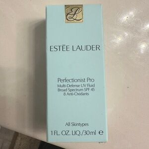 Estée Lauder Perfectionist Pro UV Fluid serum
